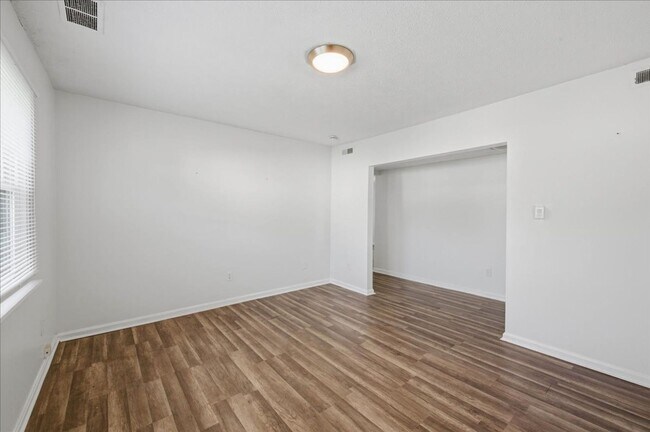 Photo - 3027 Alice Ave