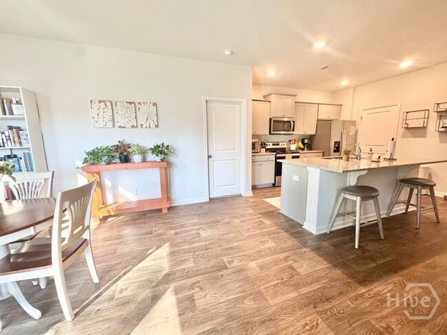 Photo - 3 Heavener Rd