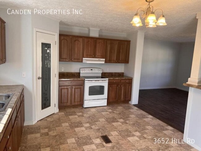 Photo - 3652 Hill Rd