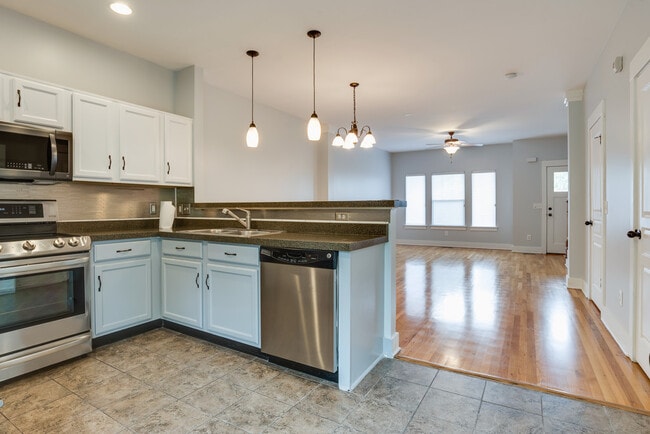 Photo - 545 Swiss Ave