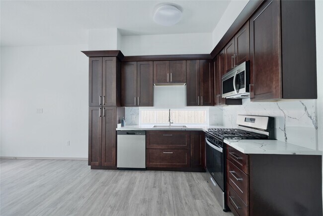 Photo - 113 Bolden St