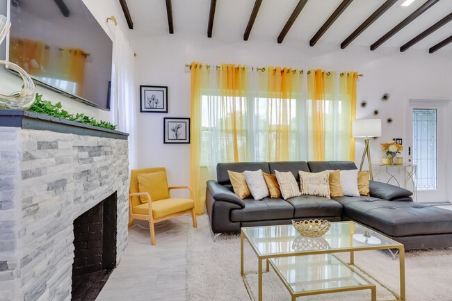 Photo - 774 NW 49th St Unidad ID1307509P