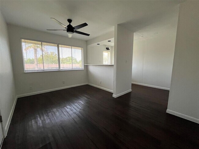 Building Photo - 3304 Red River St Unit 203