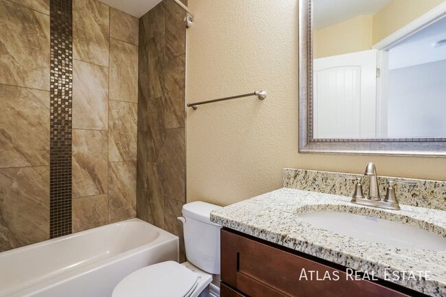 Photo - 739 Brambleberry Hts
