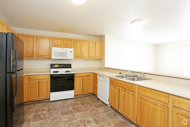 3BR, 2BA - 1,092 SF - Kitchen