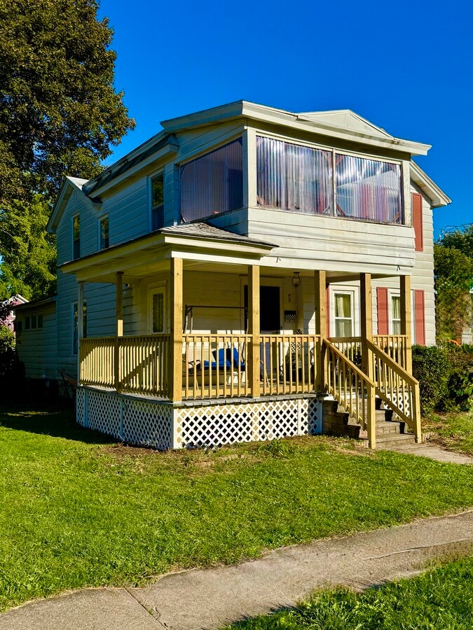 Photo - 6 Maple St