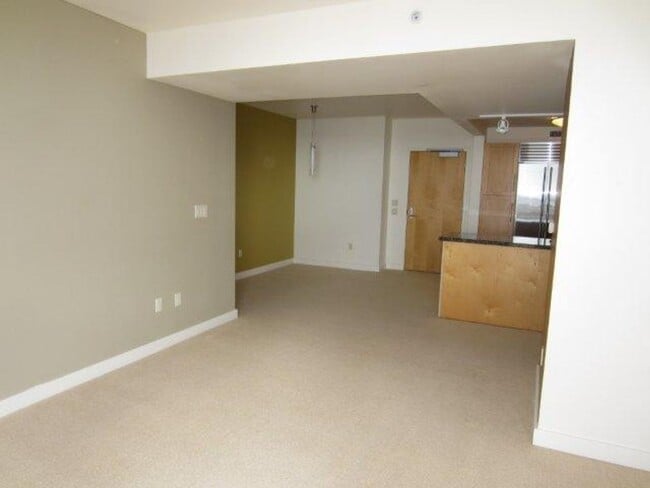 Photo - 2 BD / 2 BA Condo in Kakaako!