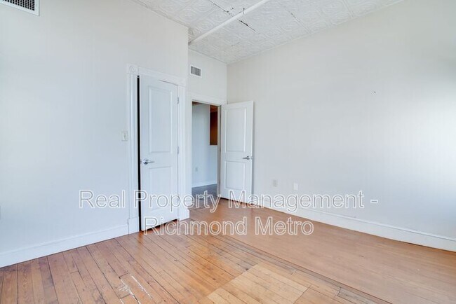 Photo - 121 W Broad St Unidad 203