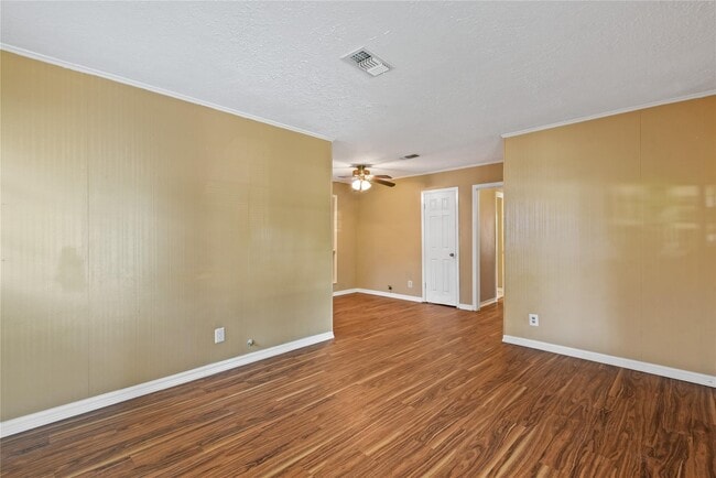 Photo - 2817 Lancaster Ln