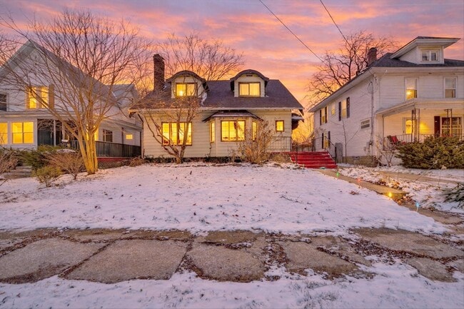 Photo - 1400 W Michigan Ave