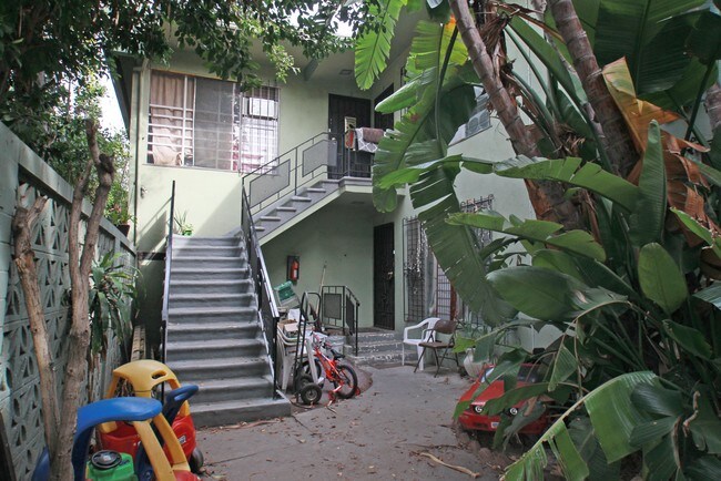 Photo - 2402-2404 2nd Ave