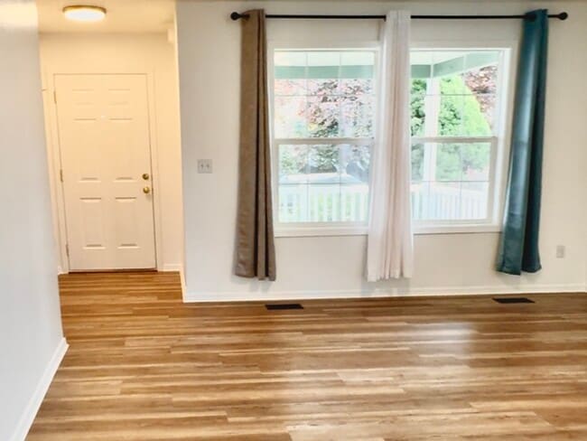 Photo - 18085 Royal Way