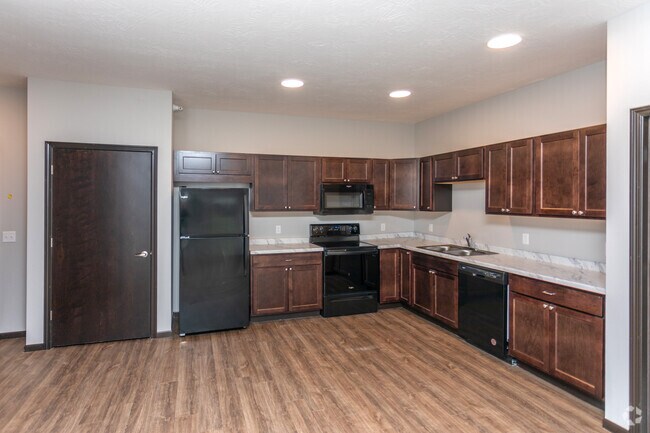 3BR, 2BA - 1,193SF