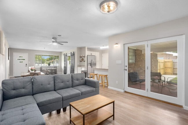 Photo - 4070 Arbutus Dr Unit ID1327726P