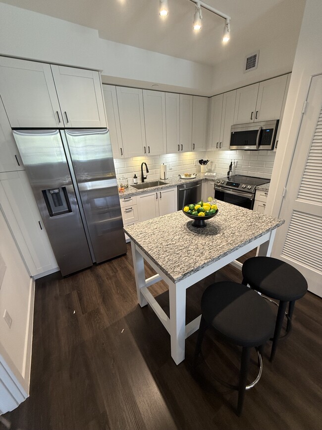 Photo - 3150 N 23rd Ave Unidad A5 Rental