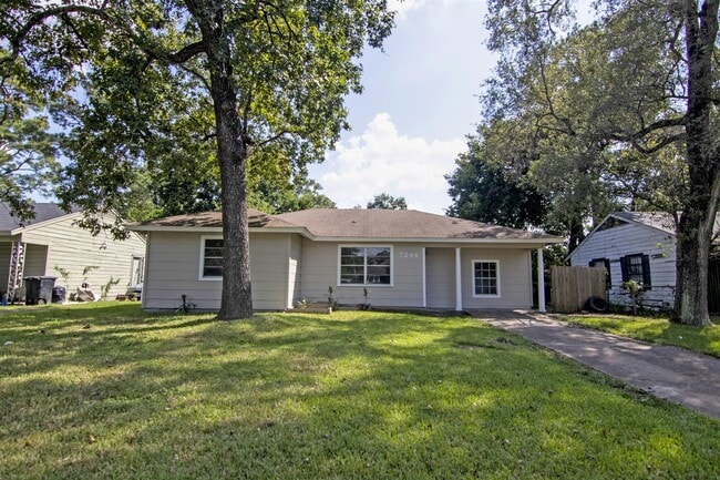 Building Photo - 7244 Rhobell St