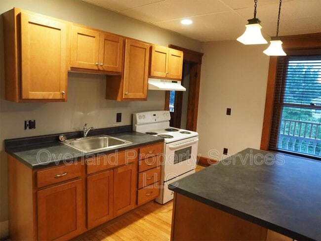 90 N Winooski Ave