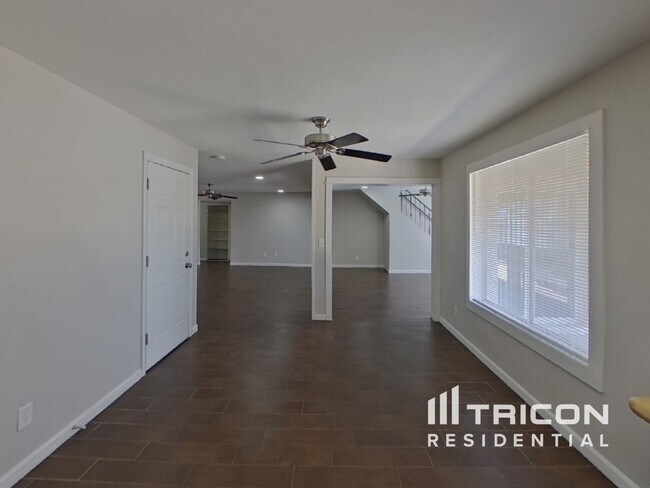 Photo - 3321 E Anderson Dr