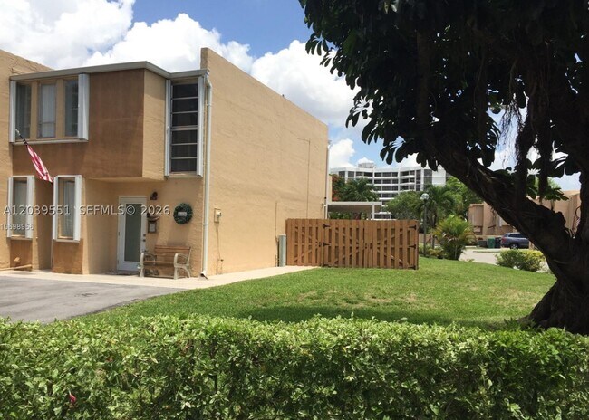 Photo - 14005 SW 67th Terrace