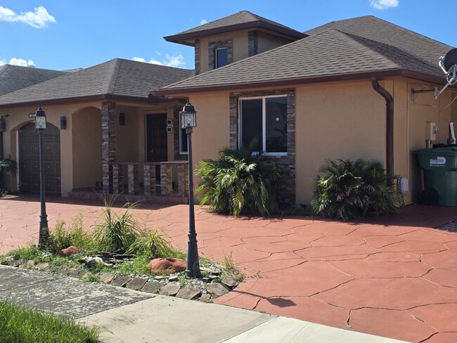Building Photo - 18110 SW 139th Ct