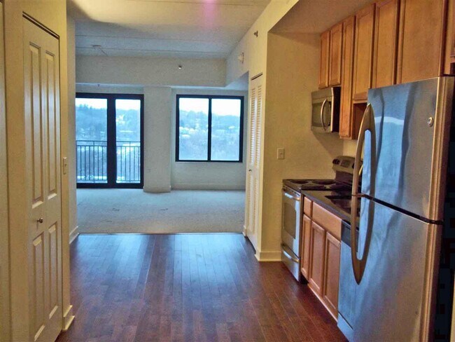 Photo - 111 N Ashley St Unit 613