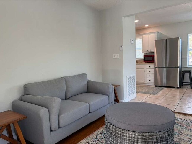 Photo - 2 Bedroom Apartment in the Desirable Westminster Heights Neighborhood