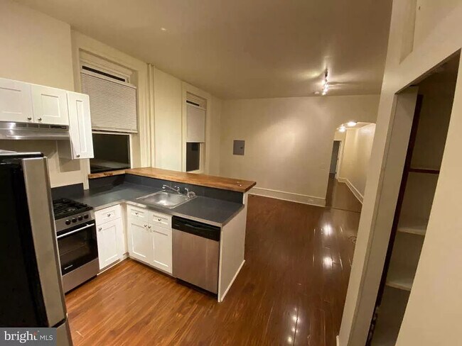 Photo - 2106 N Hancock St Unit 1