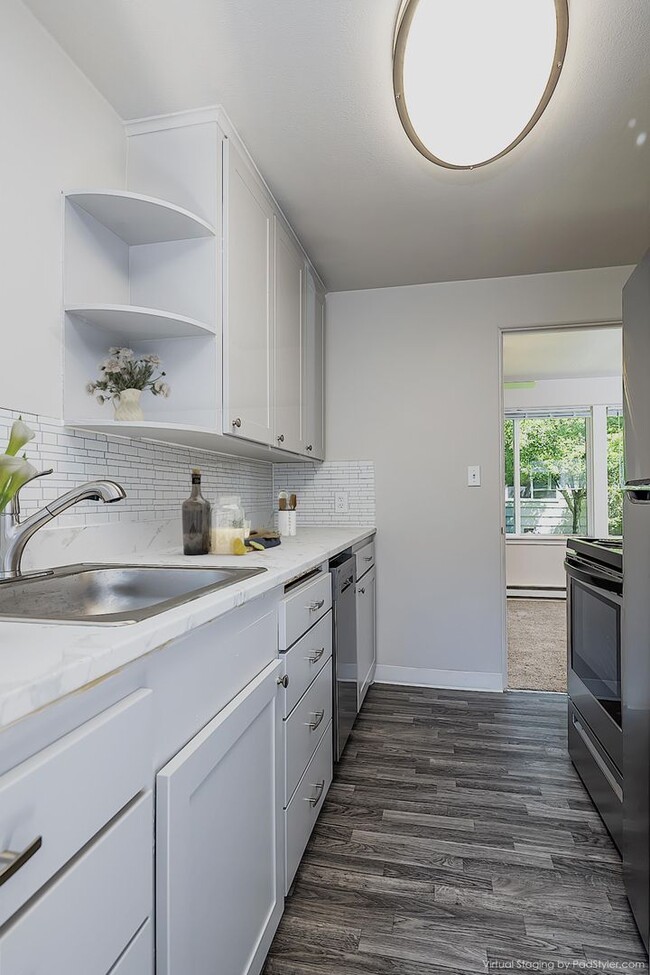 Photo - Hawthorne Court Apartments