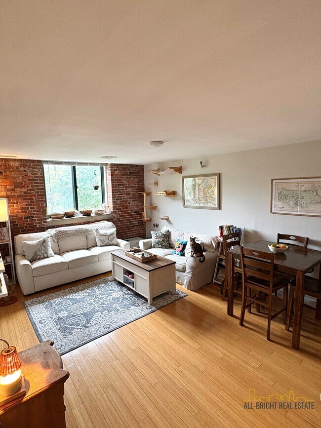 42 Eighth St. Unit 2304