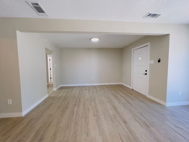 Photo - Newly Remodeled 4 Bedroom/1 Bathroom Home