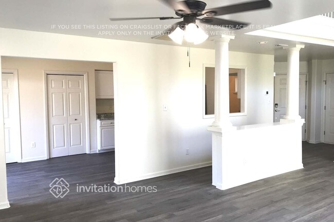 Photo - 10400 Neland St