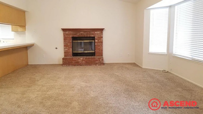 Photo - Spacious 3 Bedroom Home with Fireplace & Garage in Northwest Bakersfield