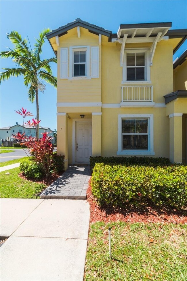 3065 SE 1st Dr Unit 1