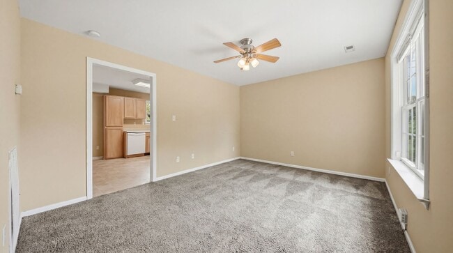 Photo - 3 bedroom, 2 bath adorable home in Cleveland!