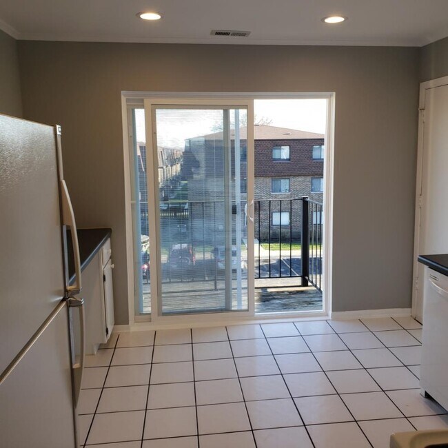 Photo - 9315 Hamilton Ct Unit F