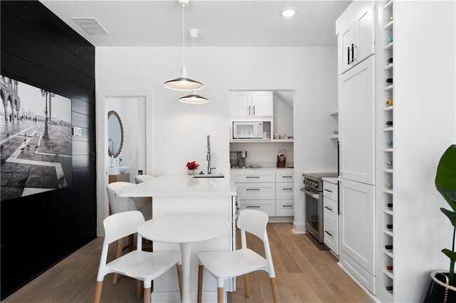 Photo - 217 Arnold Mill Rd