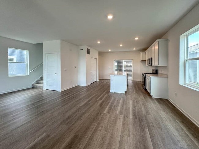 Photo - 513 Oak Opening Dr