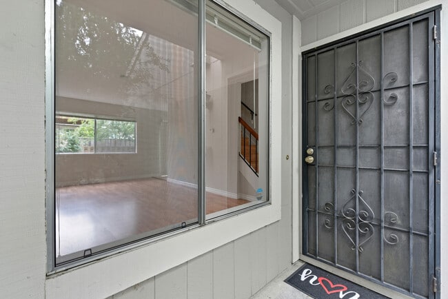 Photo - 209 Valley Oak Plaza