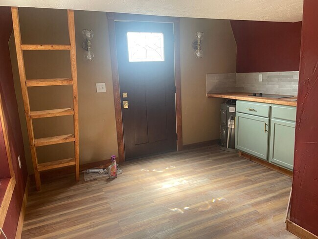 1404 Sunny Glen St