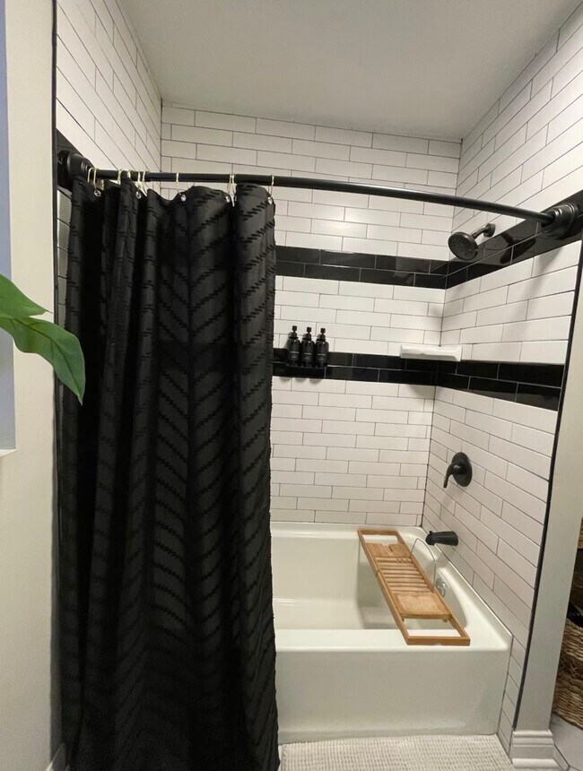 Photo - 1954 E 73rd Pl Unidad 1