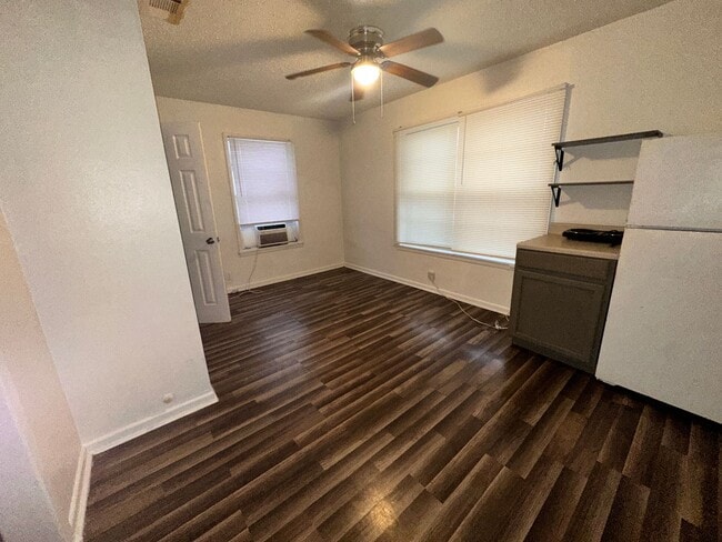 Photo - 611 S 25th St Unidad 1