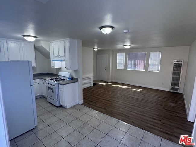 Photo - 5903 S Crenshaw Blvd