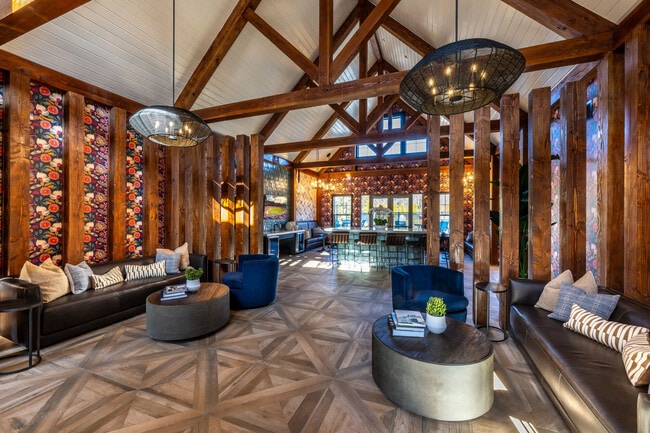 Photo - Halstead Franklin