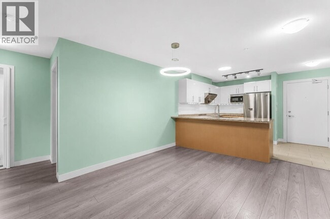 6800 Eckersley Rd Unit 107