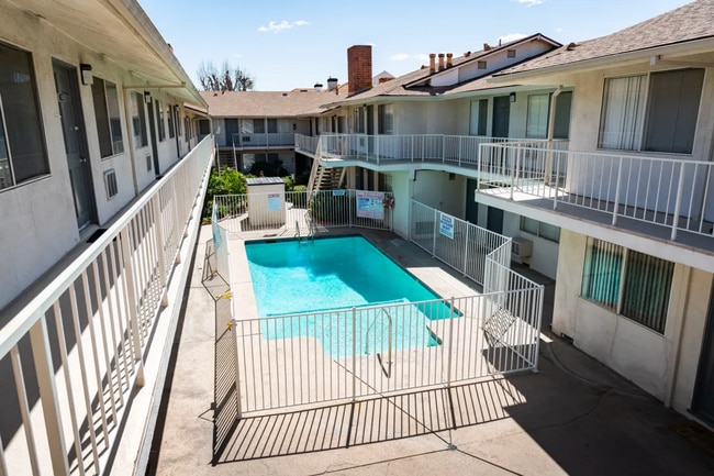 Photo - 18407 Dearborn Street