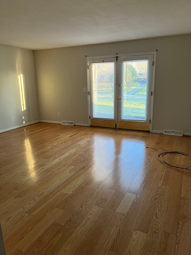 Photo - 611 E Mountcastle Dr Unit 2