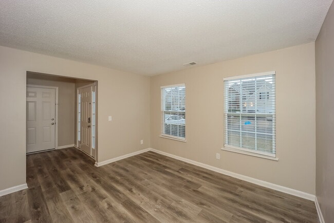 Photo - 6076 Trotters Cir