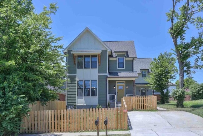 Building Photo - 2017 12th Ave N Rental