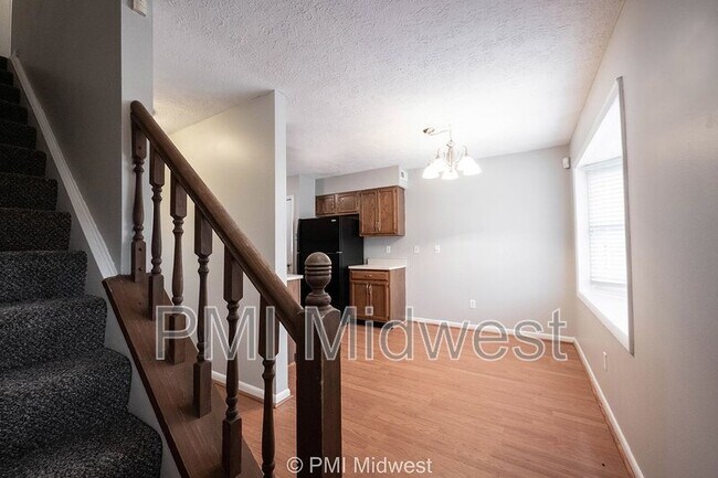 Photo - 5611 N Rural St