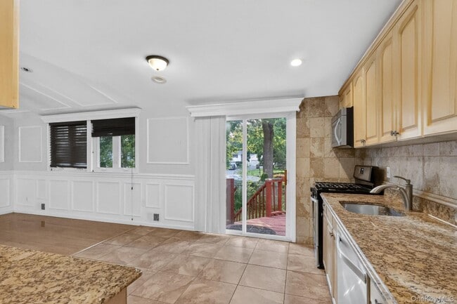 Photo - 14 Branch Ln